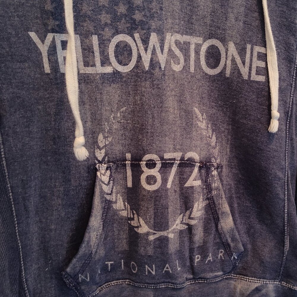 TECHSTYLES Sportswear, Yellowstone, Women’s Pullover Hoodie, XL